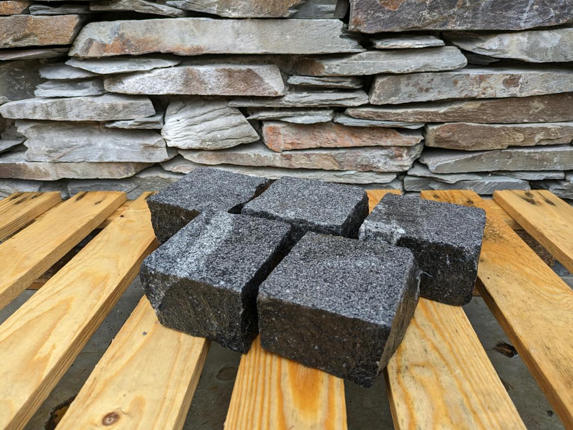 Black Flamed Top Finish 100 x 100 x 50 Half Crate