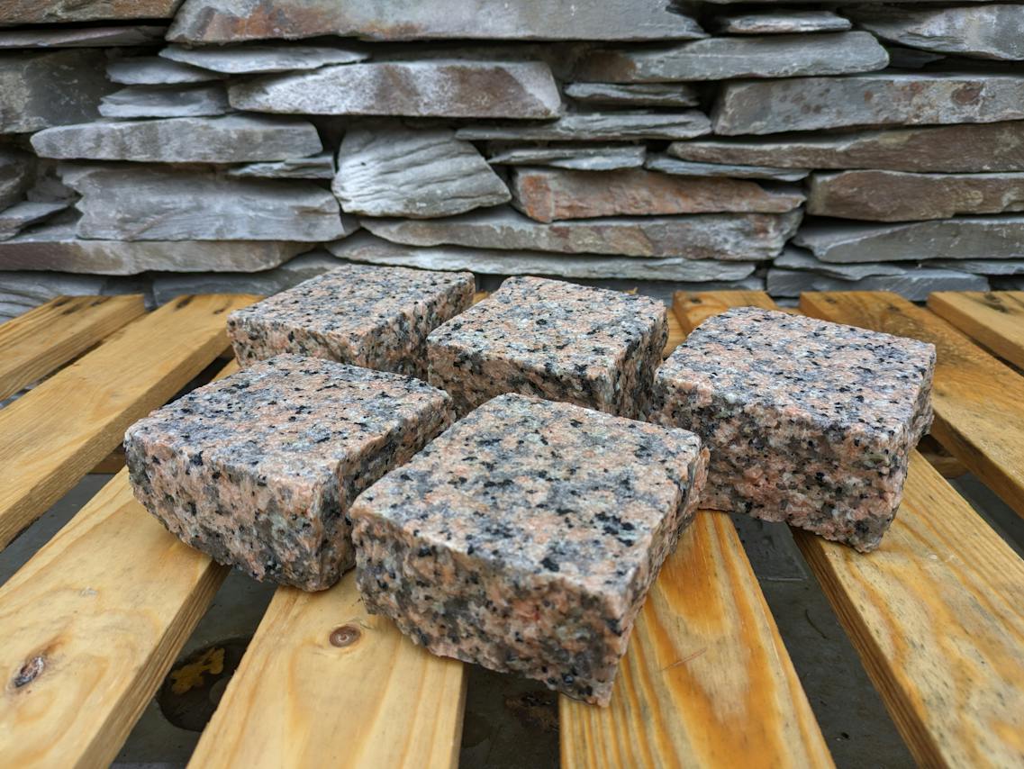 Rose Flamed Top Finish 100 x 100 x 50 Half Crate