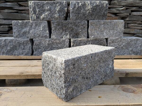 Medium Grey Flamed Top Finish 200 x 100 x 100