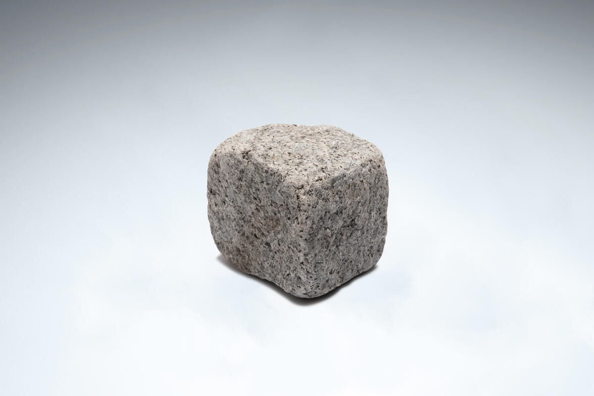 Medium Grey Tumbled Granite Setts 80 x 80 x 80