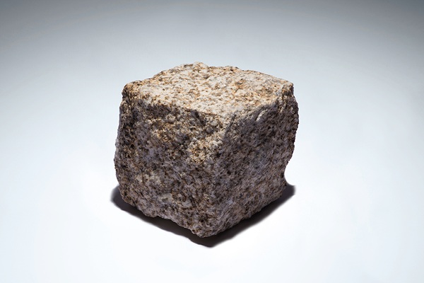 Golden Brown Granite Setts 100 x 100 x 100