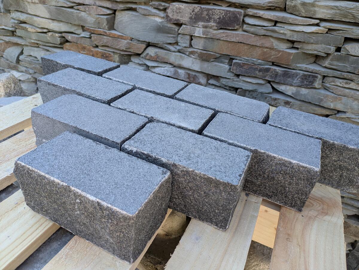 Black Flamed Top Finish 200 x 100 x 100