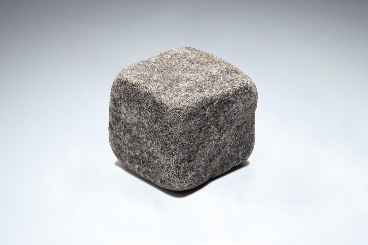 Black Tumbled Granite Setts 100 x 100 x 100