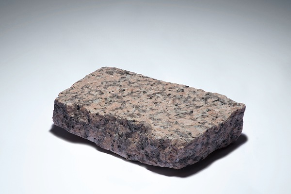 Rose Granite Setts 200 x 100 x 50