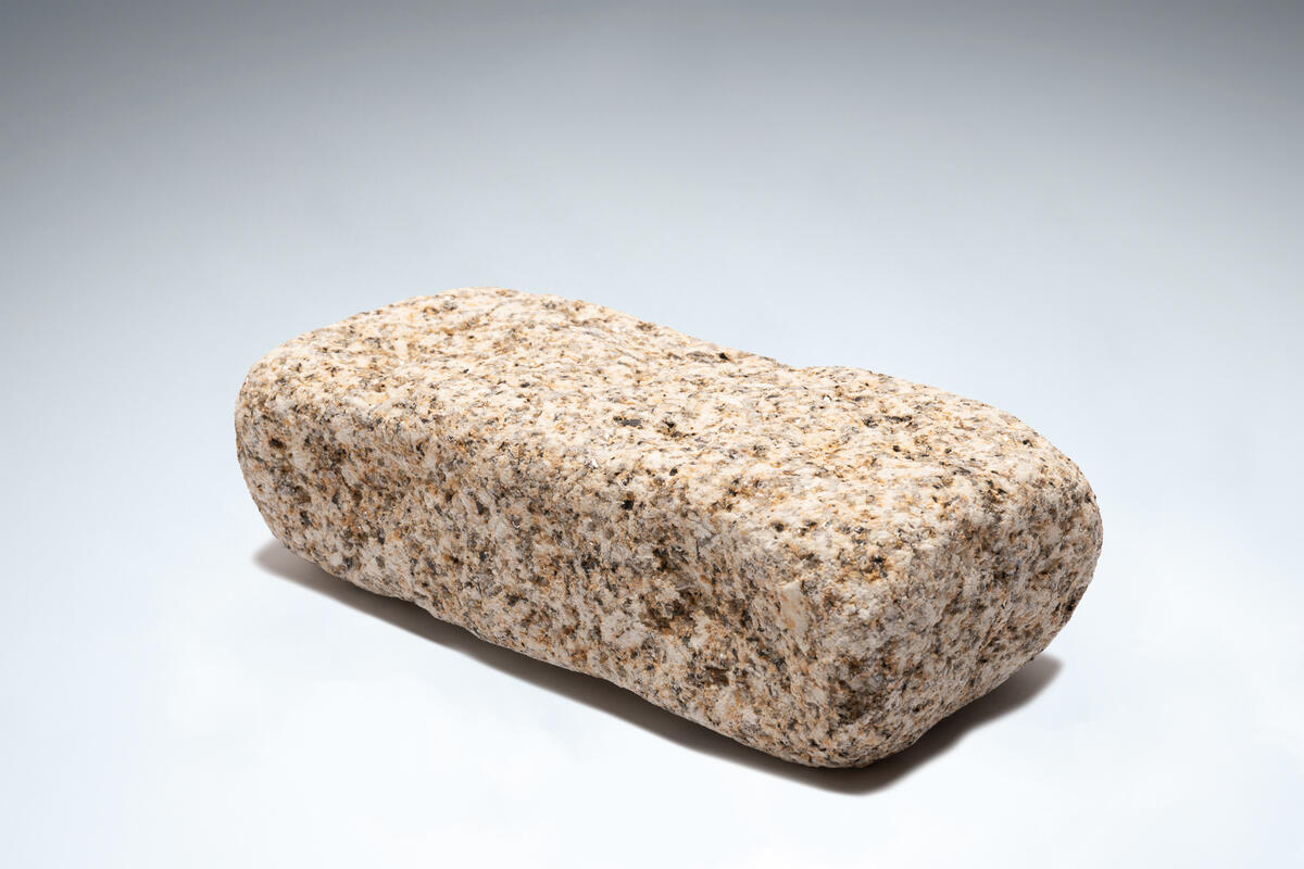 Golden Brown Tumbled Granite Setts 200 x 100 x 50